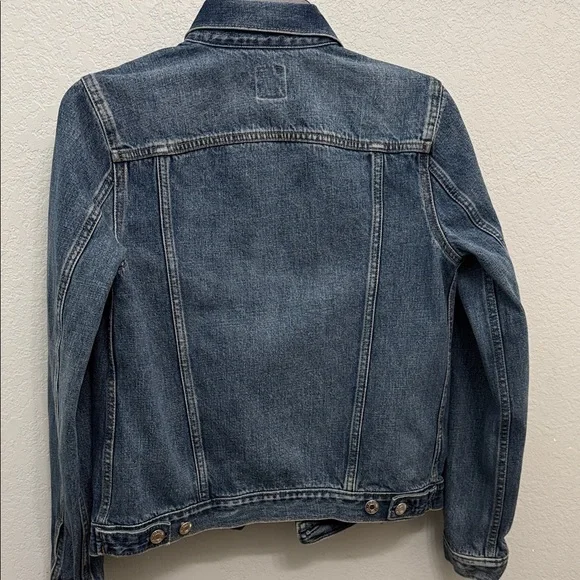 GAP Classic Blue Denim Jacket. - Picture 3 of 3